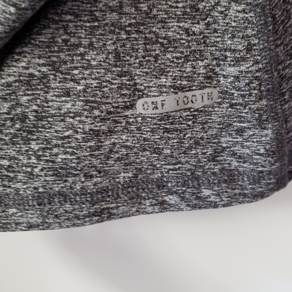 Athletic Tops | Small - Picture 14 of 15